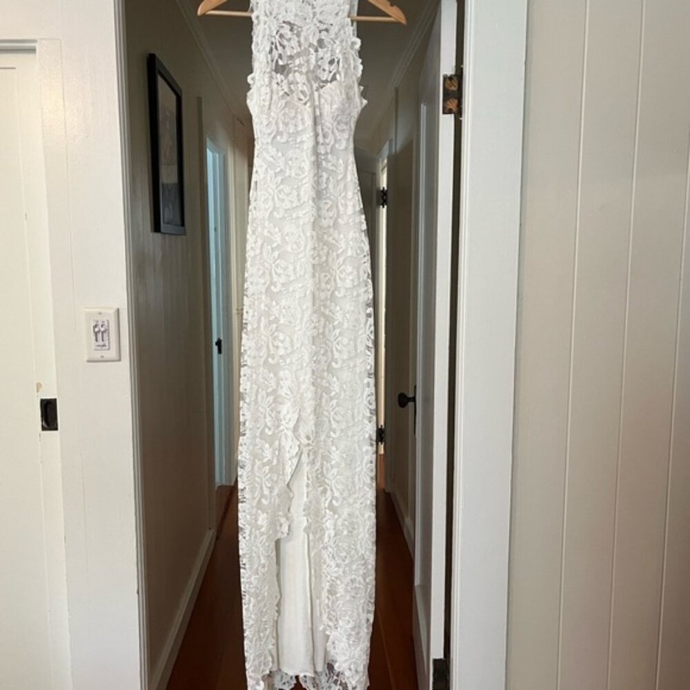 Grace loves lace Alexandra gown